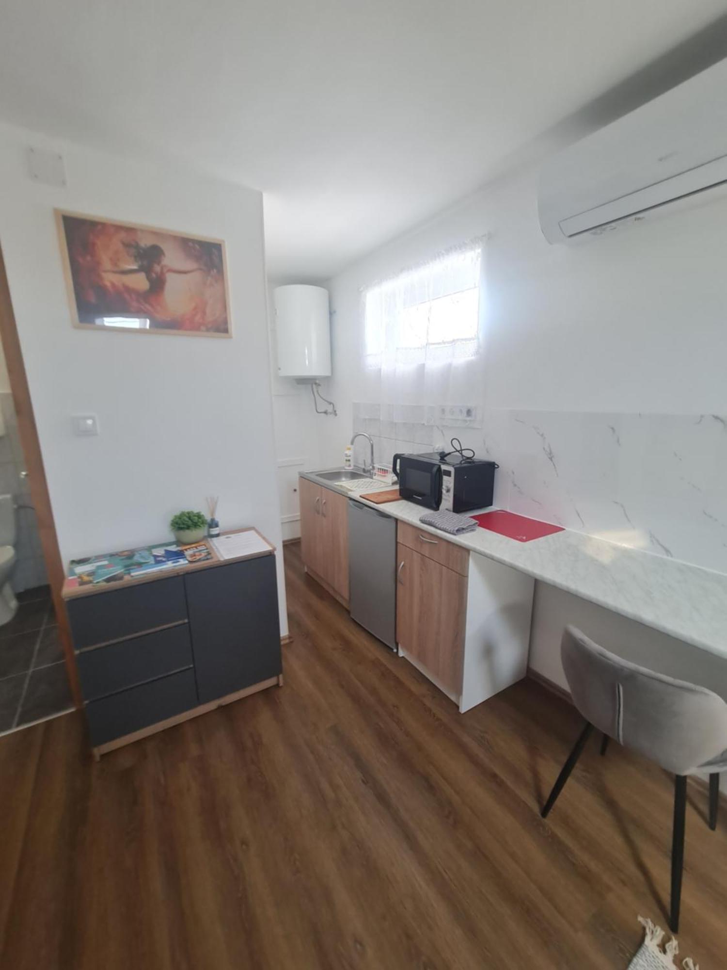 Apartment Juhar Kiskunhalas